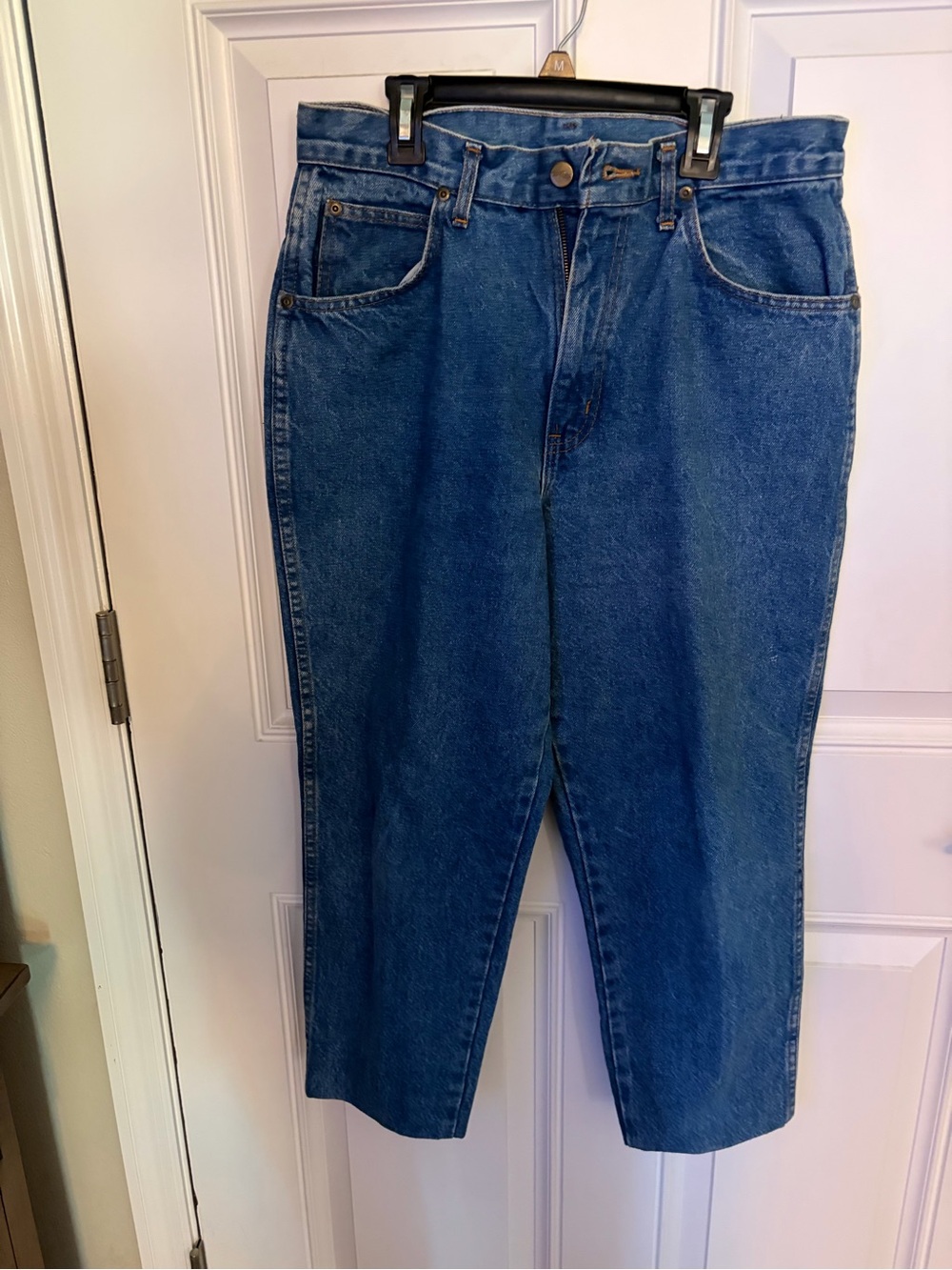 chic Dark Blue Cropped High-Rise Jeans